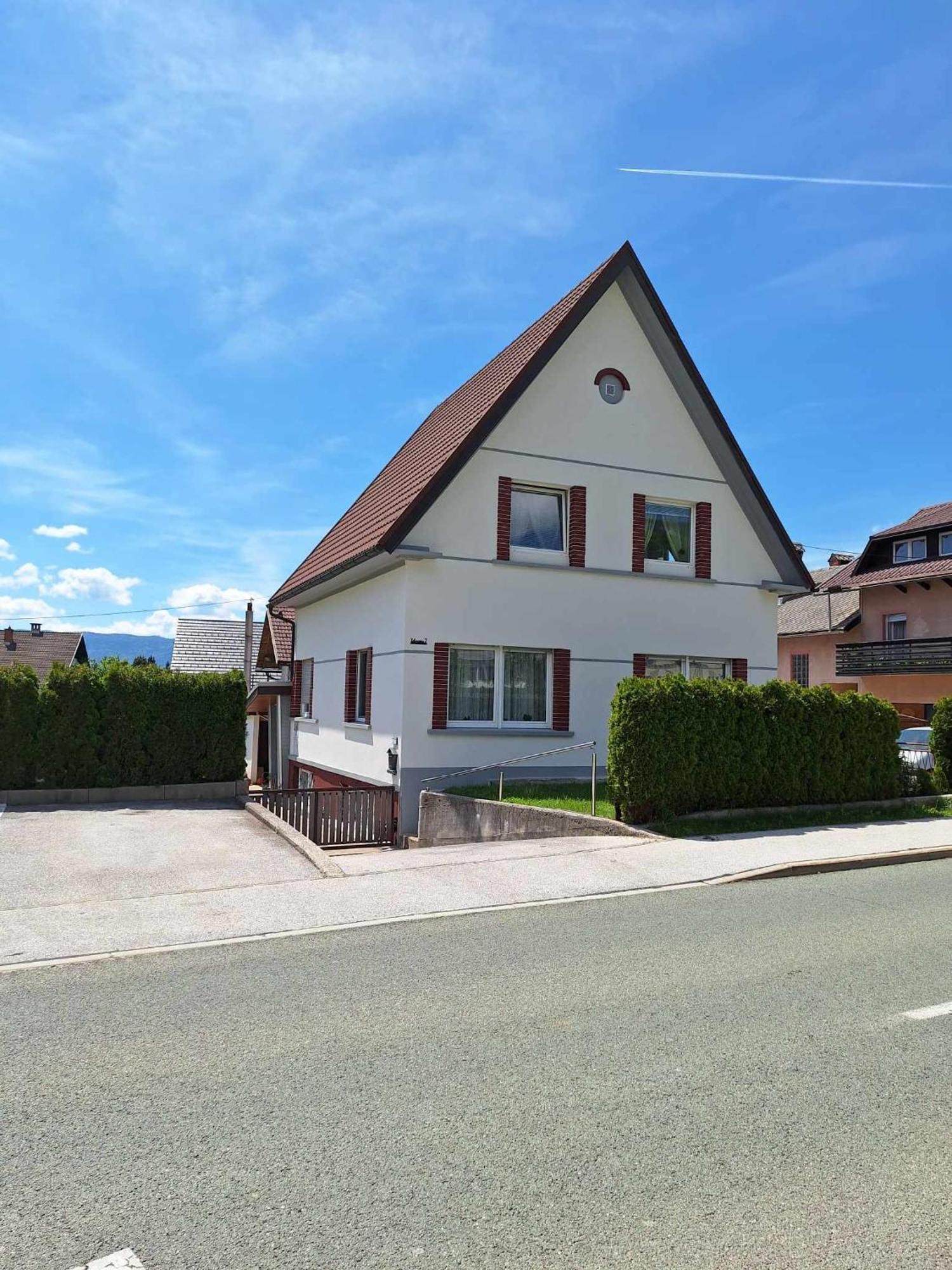 Apartma Juli Zirovnica Exterior photo